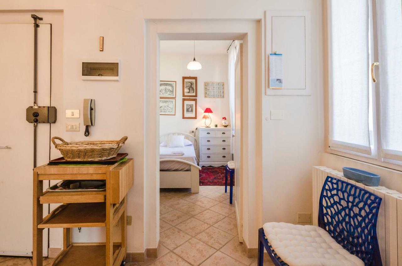 Lupari Apartment, Palazzo Storico Sotto Le Due Torri Bolonia Zewnętrze zdjęcie