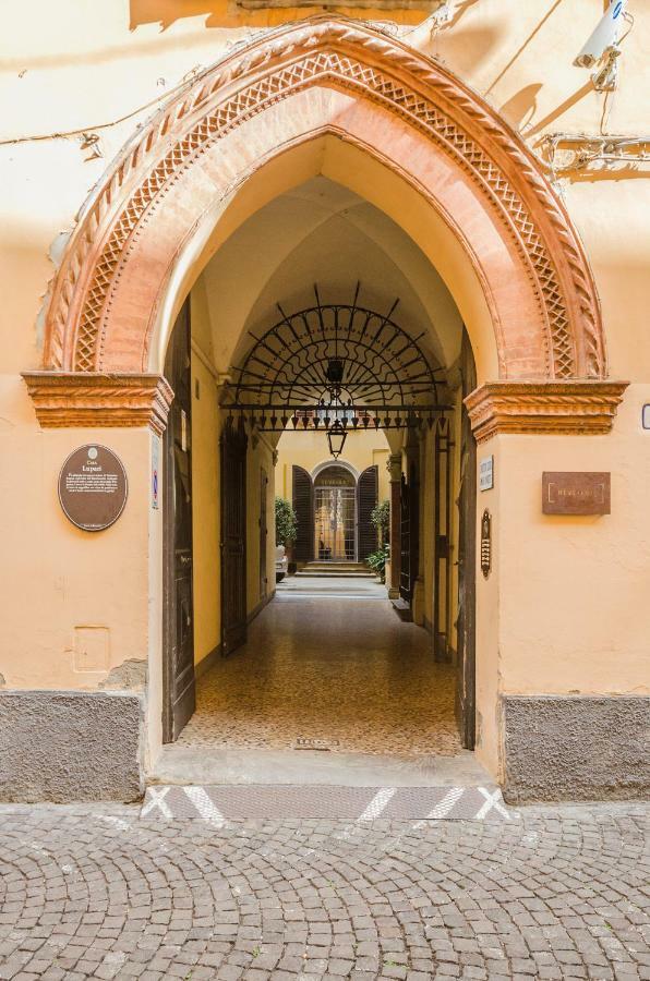 Lupari Apartment, Palazzo Storico Sotto Le Due Torri Bolonia Zewnętrze zdjęcie
